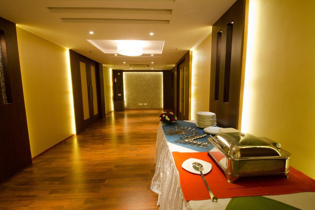 Hotel Calangute Towers Buitenkant foto