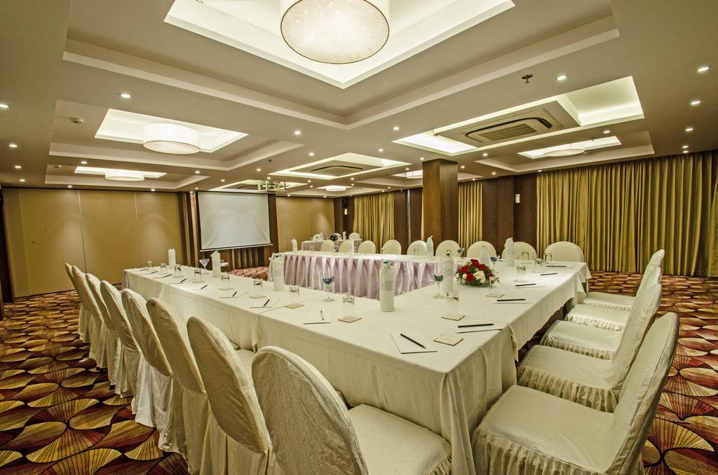 Hotel Calangute Towers Buitenkant foto