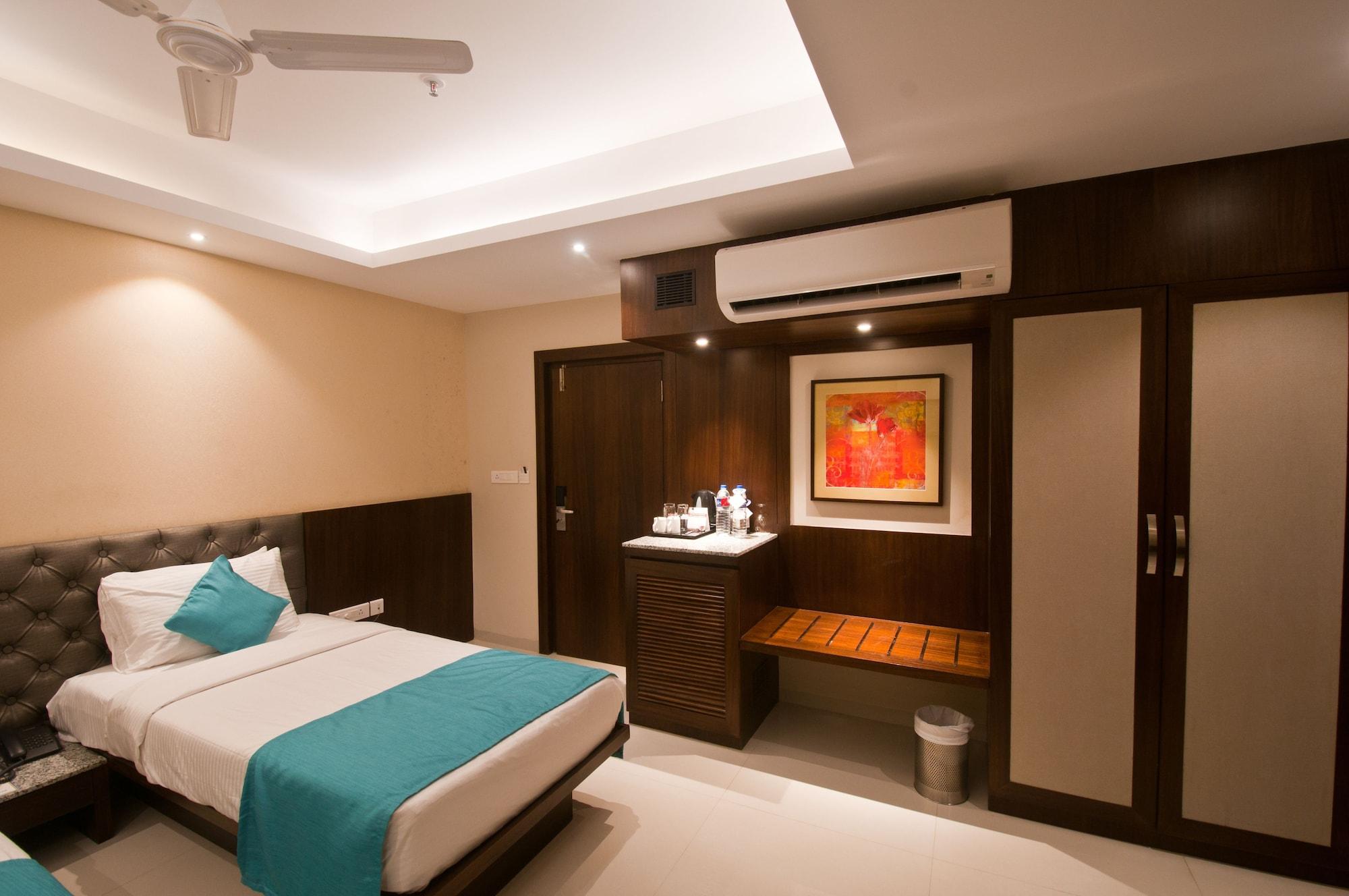 Hotel Calangute Towers Buitenkant foto