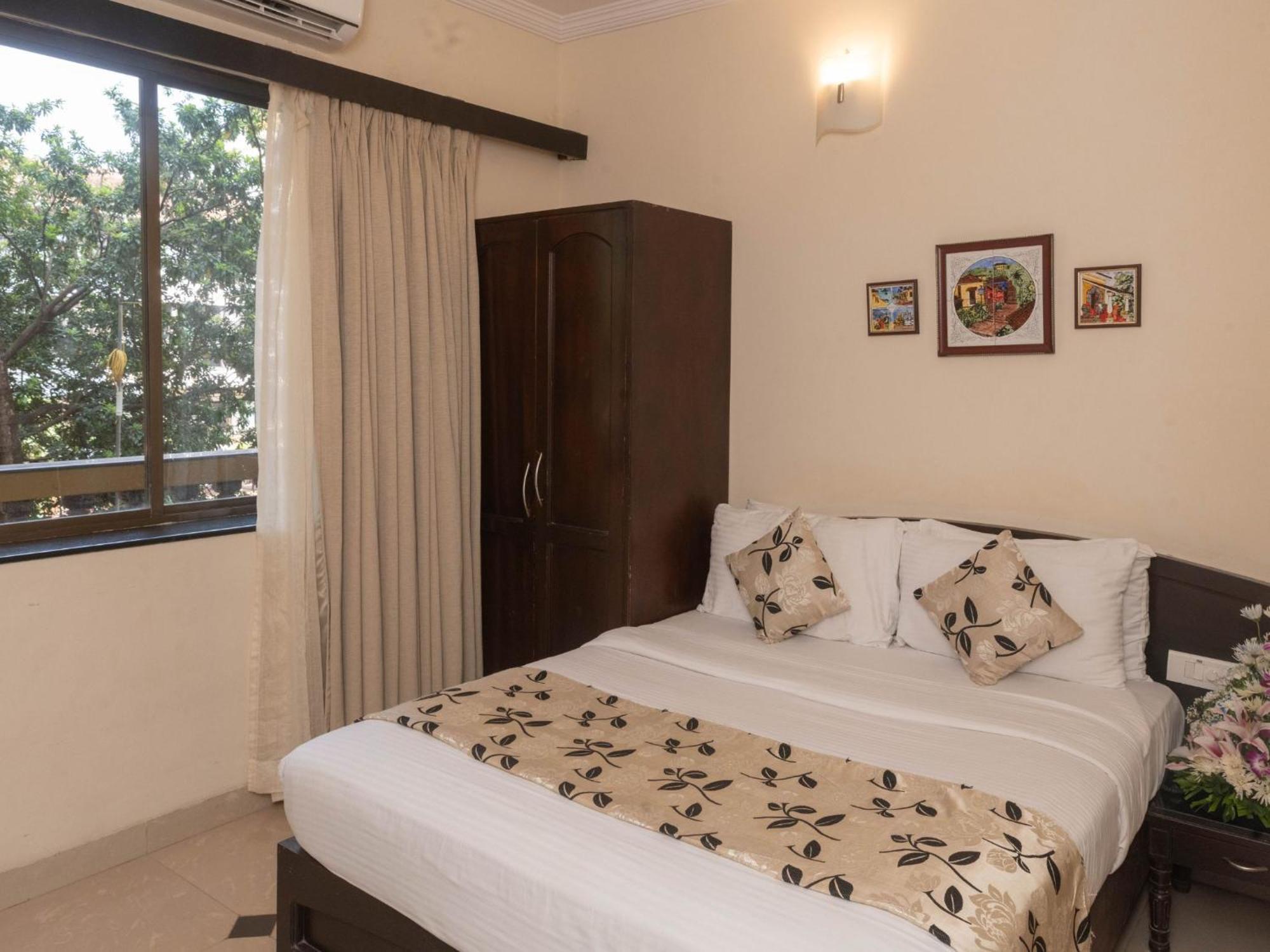 Hotel Calangute Towers Buitenkant foto