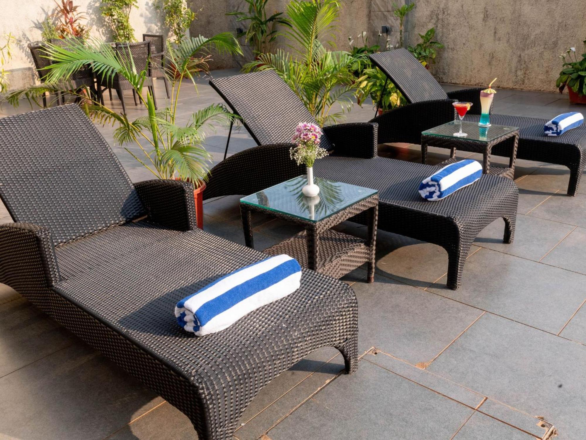 Hotel Calangute Towers Buitenkant foto