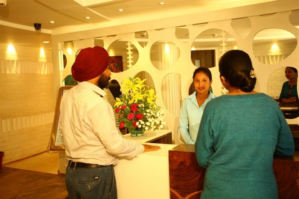 Hotel Calangute Towers Buitenkant foto